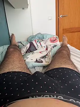 Yannick04 online show from 11.17.25