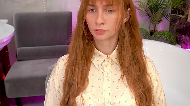 Snapshot of Nicol_Moonn chatting on 04.15.26 Nicol Moonn online show from 04.15.26