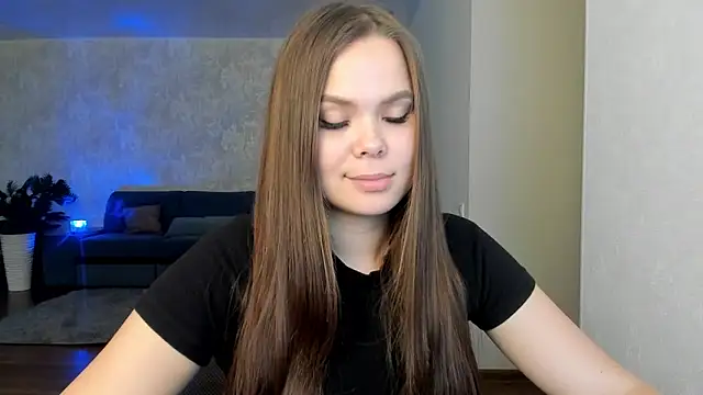 Snapshot of Kira_love_81 chatting on 05.10.26 Kira love 81 online show from 05.10.26