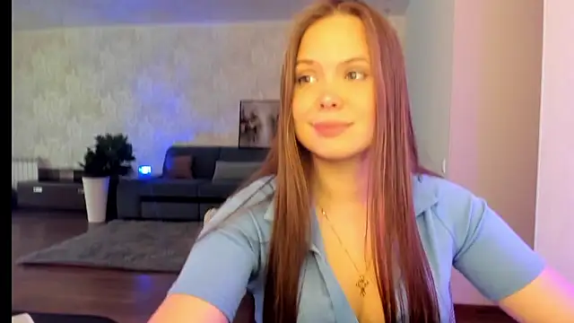 Snapshot of Kira_love_81 chatting on 05.15.26 Kira love 81 online show from 05.15.26