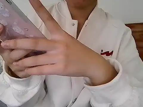 Snapshot of emii207 chatting on 12.03.25 emii207 online show from 12.03.25