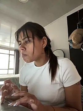 anna evans9 online show from 11.15.25