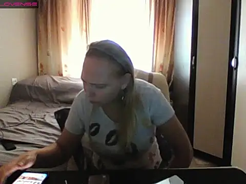 Snapshot of JenniDeep chatting on 07.10.26 JenniDeep online show from 07.10.26