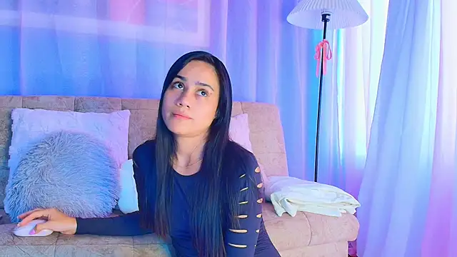 Snapshot of lizzy_kane chatting on 04.16.26 lizzy kane online show from 04.16.26