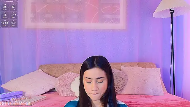 Snapshot of lizzy_kane chatting on 07.04.26 lizzy kane online show from 07.04.26