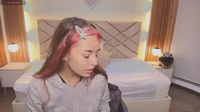 Laracooper  online show from 02.12.26