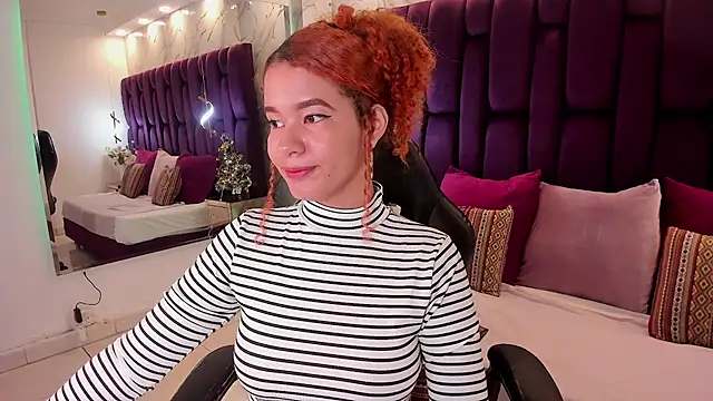 avrilwaynee online show from 11.28.25