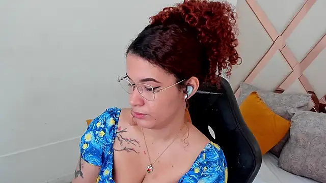 Snapshot of avrilwaynee chatting on 03.03.26 avrilwaynee online show from 03.03.26