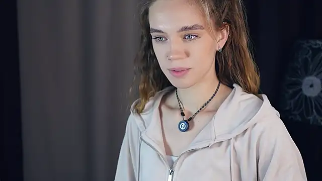 Snapshot of UteKolic chatting on 11.13.25 UteKolic online show from 11.13.25