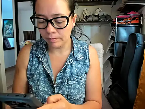 caroline 47 online show from 02.15.26