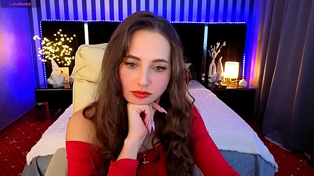 LayllaStarr online show from 12.18.25