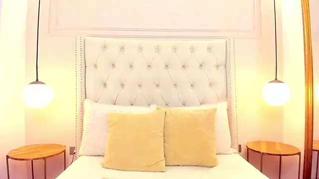 ViickyLee online show from 02.03.26