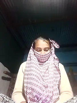 Snapshot of Sweety-rani chatting on 11.14.25 Sweety-rani online show from 11.14.25