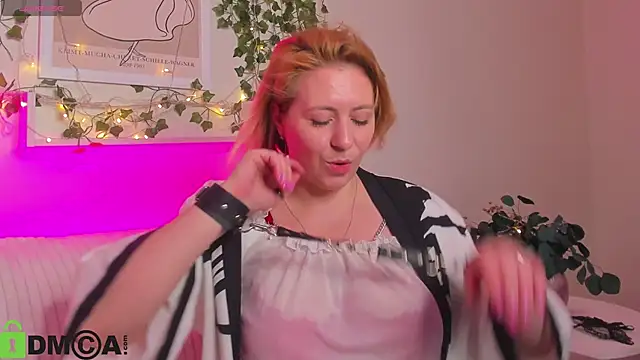 Snapshot of miss_lisaaa chatting on 11.16.25 miss lisaaa online show from 11.16.25