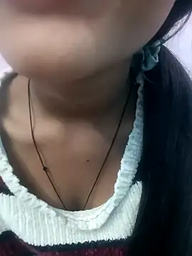 Snapshot of Lisha-14 chatting on 11.13.25 Lisha-14 online show from 11.13.25