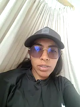 Snapshot of Naomi_Nyx chatting on 11.14.25 Naomi Nyx online show from 11.14.25