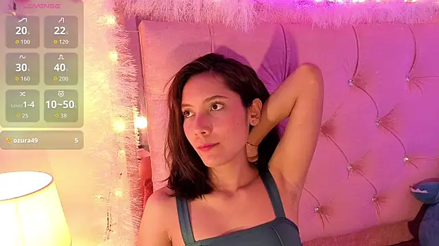 Darapresley777  online show from 12.04.25