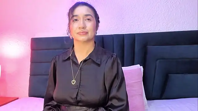VictoriaRouge  online show from 05.11.26