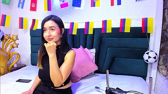 VictoriaRouge  online show from 06.22.26
