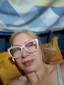 SexyMilf1211 online show from 02.05.26
