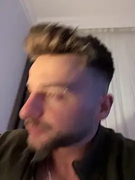 Snapshot of atesturky chatting on 11.28.25 atesturky online show from 11.28.25