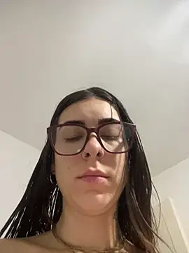 Snapshot of fer-nanda chatting on 02.15.26 fer-nanda online show from 02.15.26