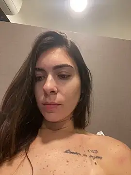 Snapshot of fer-nanda chatting on 04.11.26 fer-nanda online show from 04.11.26