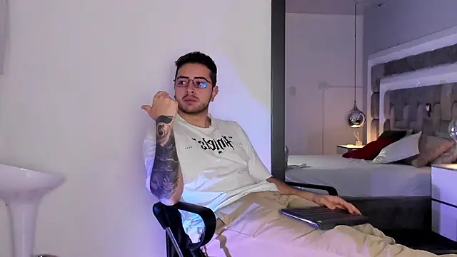 Ethan Greys online show from 12.01.25