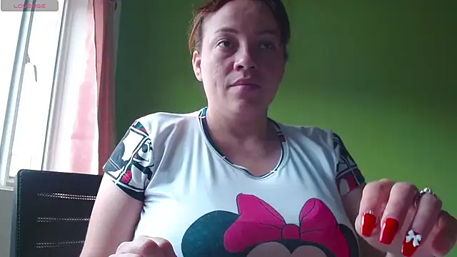 Snapshot of Rouse_hot_ chatting on 04.24.26 Rouse hot online show from 04.24.26