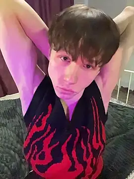 Snapshot of Slay-cute-boy chatting on 11.14.25 Slay-cute-boy online show from 11.14.25