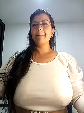 Snapshot of CelesteAlvarez1989 chatting on 04.28.26 CelesteAlvarez1989 online show from 04.28.26