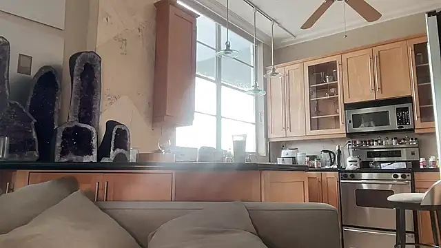 alex islivee online show from 07.28.26