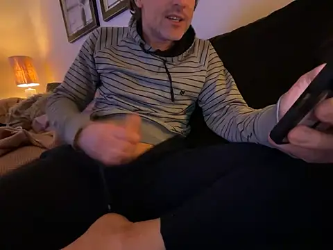 Snapshot of Brandonn1989amateur chatting on 01.05.26 Brandonn1989amateur online show from 01.05.26