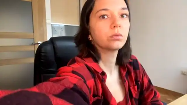 TreasaDolecki online show from 11.19.25