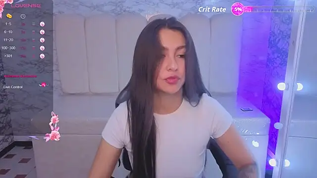 Snapshot of Maleja_v_ chatting on 11.19.25 Maleja v online show from 11.19.25