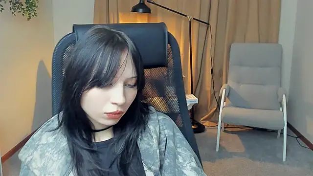 Snapshot of EthelynSeiler chatting on 11.18.25 EthelynSeiler online show from 11.18.25