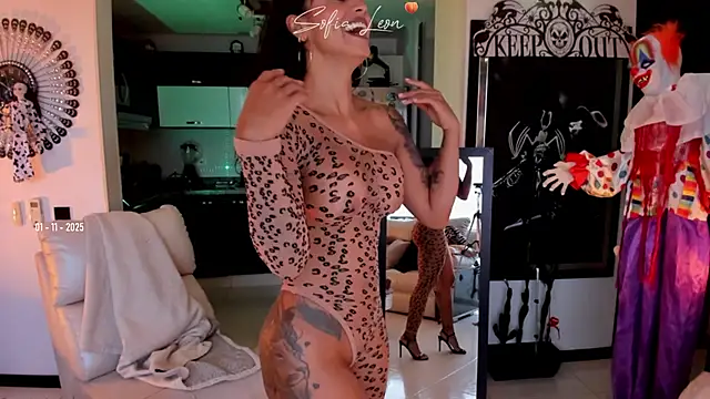 Snapshot of sofiasexhot chatting on 11.01.25 sofiasexhot online show from 11.01.25