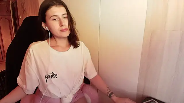 KristinaScott online show from 02.24.26