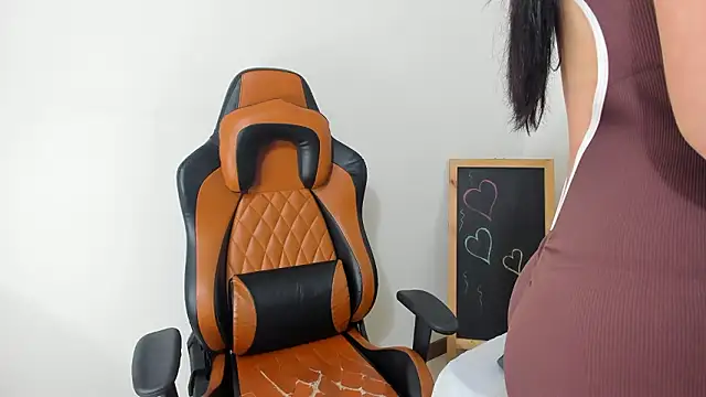 Emily Frostt online show from 01.31.26