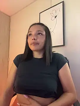 LaraDanverss online show from 04.14.26