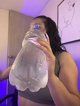 LaraDanverss online show from 04.16.26