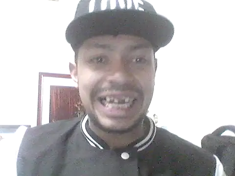 Snapshot of louishotlatinboy chatting on 11.17.25 louishotlatinboy online show from 11.17.25