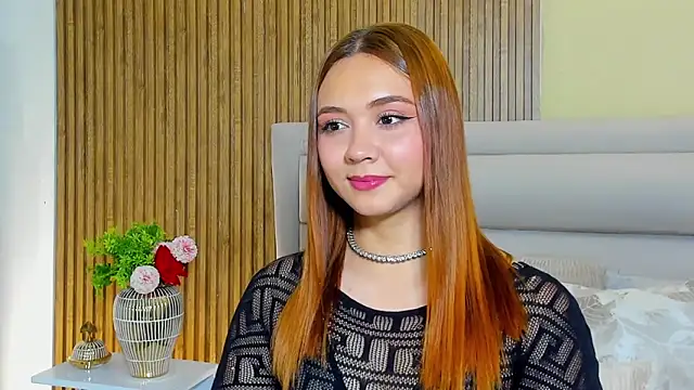 Snapshot of LondraBlush chatting on 04.15.26 LondraBlush online show from 04.15.26