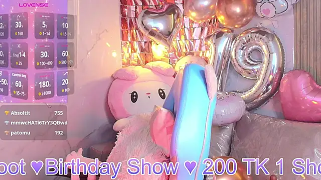 Snapshot of Milu_carbajal_x chatting on 07.28.26 Milu carbajal x online show from 07.28.26