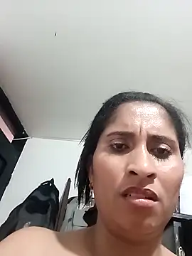 CarolinaNavas33 online show from 11.29.25