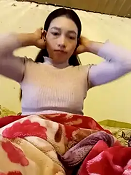 Snapshot of _Su-Su_ chatting on 11.17.25 Su-Su online show from 11.17.25