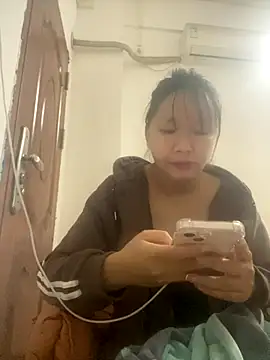 yiyi0316 online show from 11.21.25