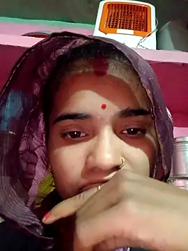 Snapshot of Pxrani chatting on 11.18.25 Pxrani online show from 11.18.25