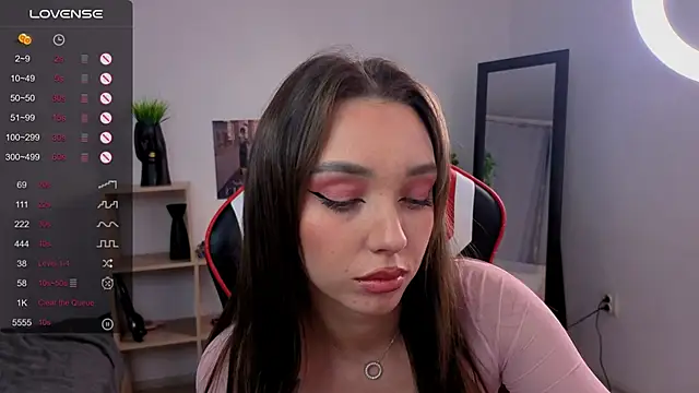 Emilia mala online show from 11.22.25