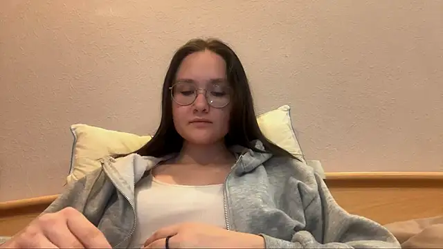 MidnightMelt online show from 11.16.25